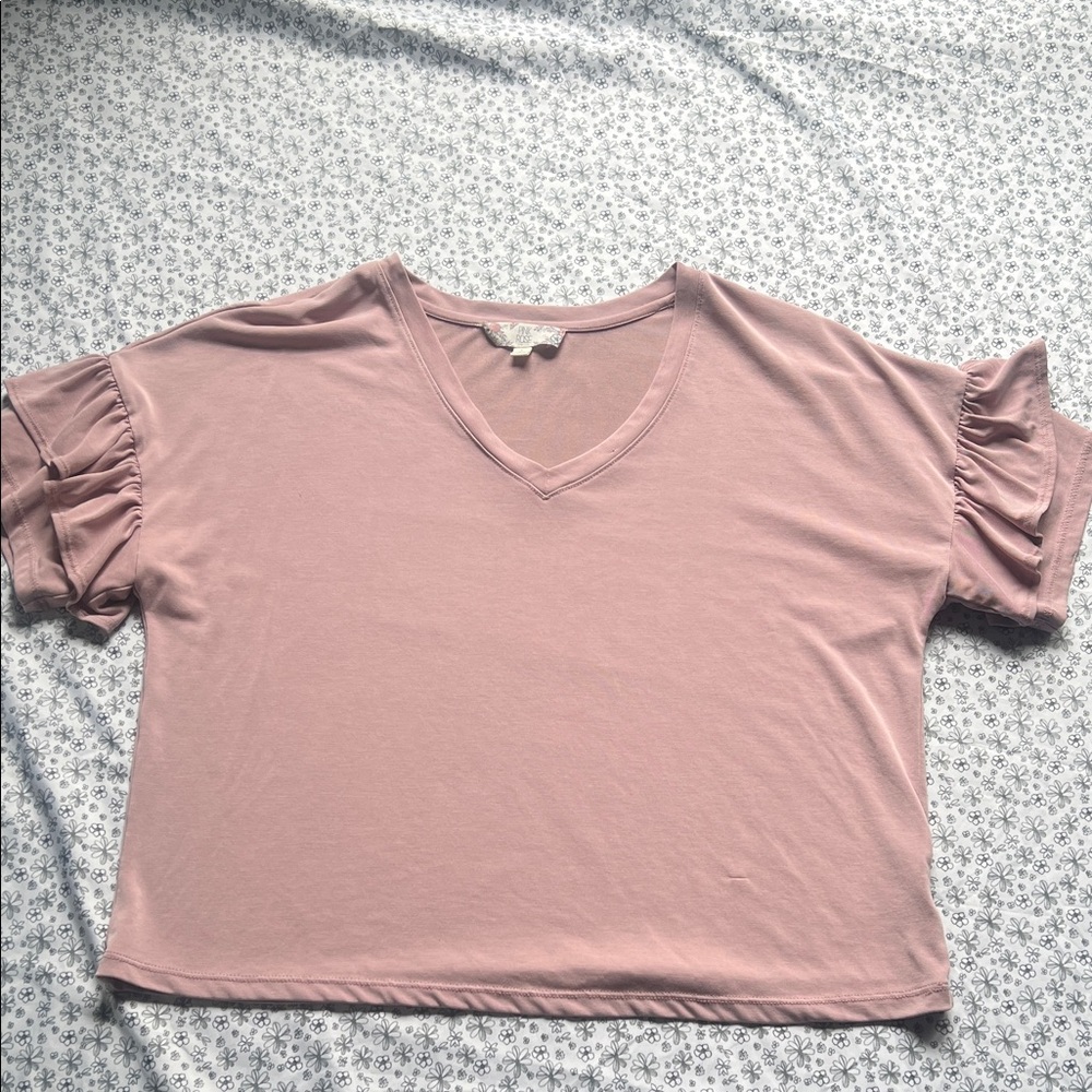 Ruffle Sleeve Cropped Tee